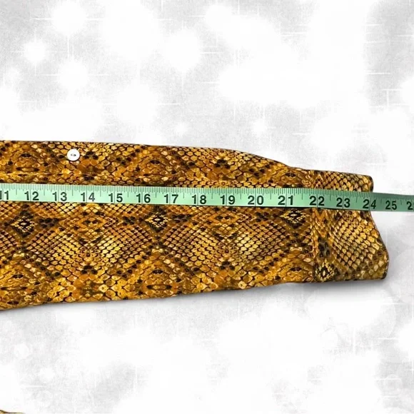 Style & Co Boho Vintage Style Snake Skin Long Sleeve Button Up Top - Picture 6 of 7